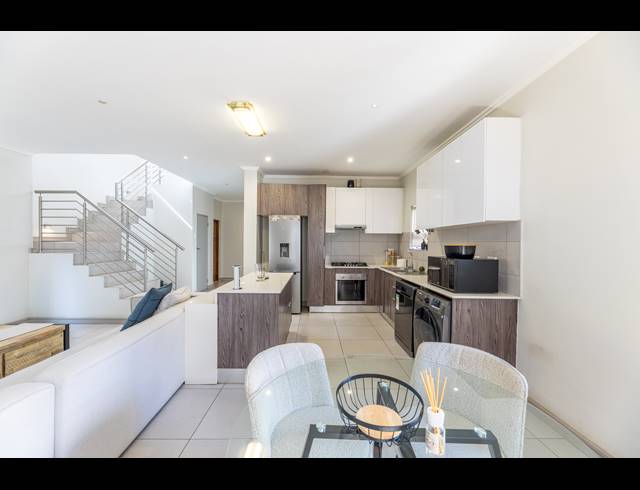 3 BEDROOM HOUSE FOR SALE IN BRYANSTON